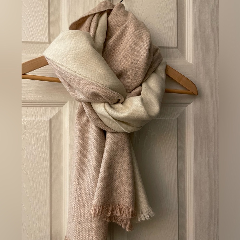 Wool Blend Oversized Scarf/Shawl/Wrap Pale Pink, Ivory NWT (Sz: 78 x 27”)